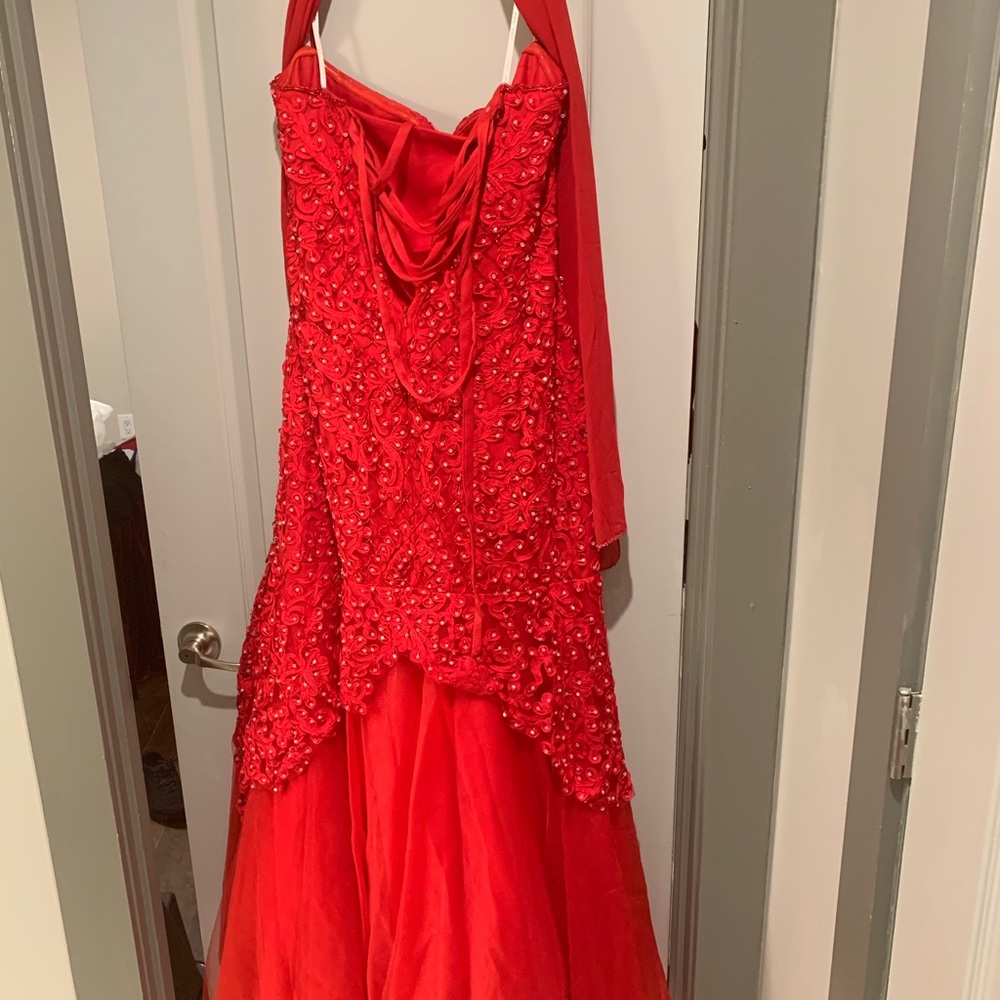 Prom Dress - Picture 2 of 5